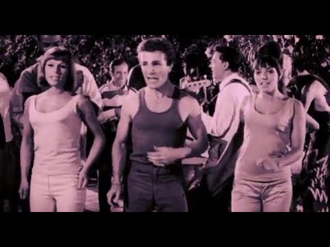 Steve Rowland (The Family Dogg) - Help Me (film cameo, garage/punk)