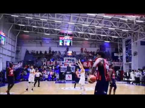 Triple de Leandro Vildoza de mitad de cancha