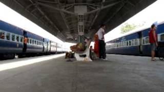 preview picture of video 'Rishikesh | Train Station'