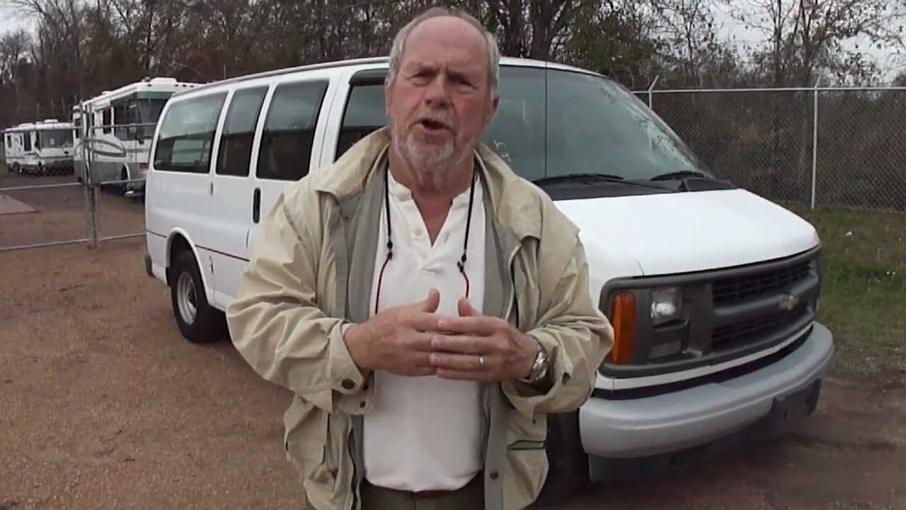 2002 Chevrolet Express Van Walkaround