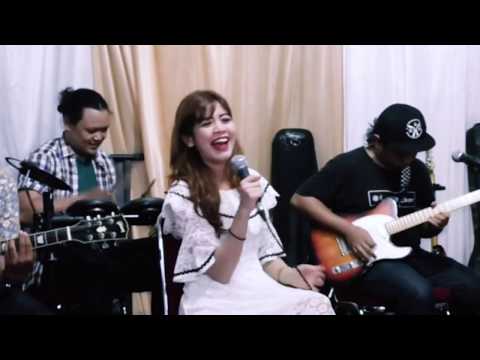 16. Cokelat - Karma (cover) Prisay Band feat SandiRocker