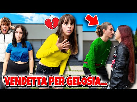 GELOSIA! I MIEI AMICI MI HANNO TRADITA PER UN GIOCO E LETIZIA SCOPRE LA VERITÀ SUL SUO CRUSH! Ep. 30