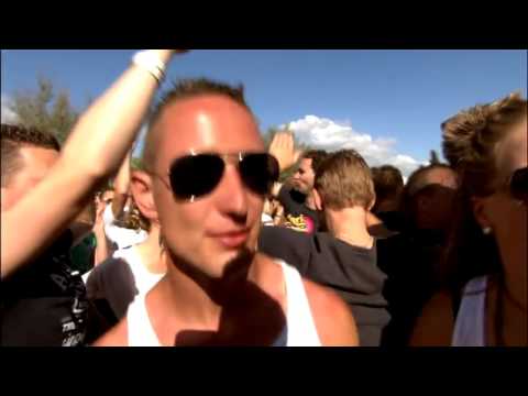 Mental Theo & Charly Lownoise Defqon 1 2010. Back to the 90s