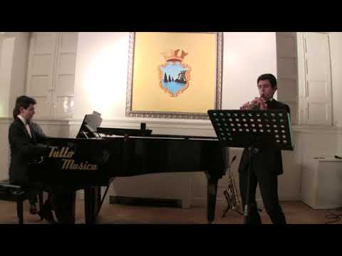 Alessandro e Gabriele Laura - "Man Mou" (N. Wood)