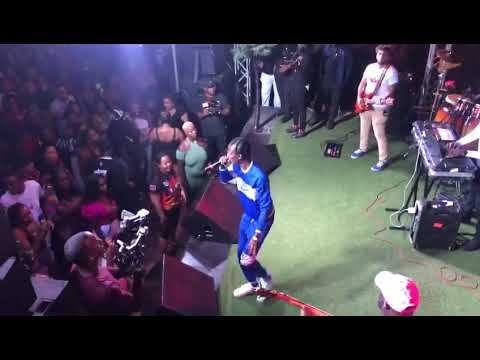 Chennet D man -leave it deh ( live performances new soca 2023 ) A team band