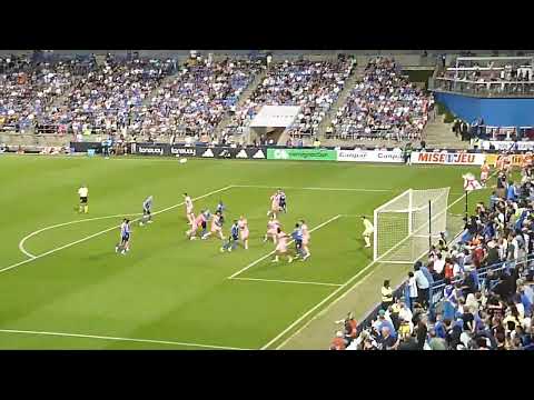 Óscar Ustari of Inter Miami CF stops Dante Sealy of CF Montreal (Impact) 7/5/25