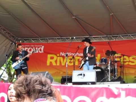 El Gecko at Riverside Festival, Nottm 7/8/10