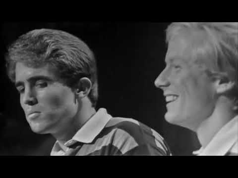 Sidewalk surfin - Jan and Dean live on the TAMI show