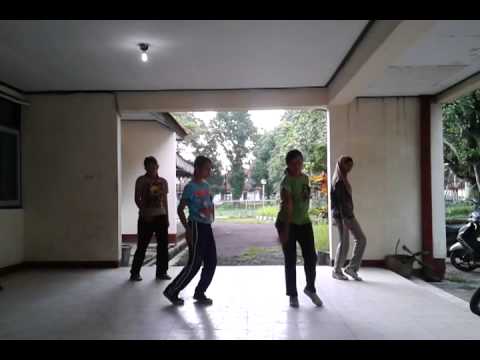 PHOENIX Trainers Covering Sistar 19 Gone Not Around Any Longer