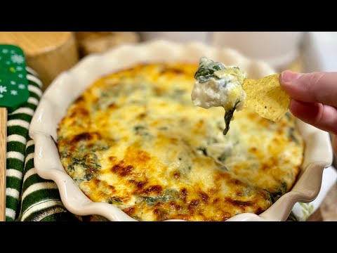 Crowd Pleasing Artichoke Spinach Dip- The Lazy Girls Kitchen