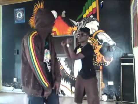 Humble Dis & Undergee (R2BEES) Dancinq to Corner Corner (Prod. by Killbeatz)