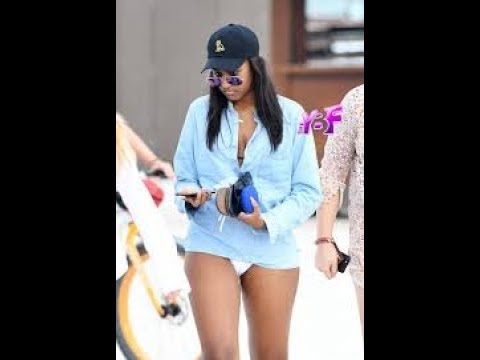 download lagu mp3 mp4 Nude Michelle Obama, download lagu Nude Michelle Obama gratis, unduh video klip Nude Michelle Obama