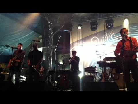 CALEXICO - Alone Again Or / Puerto (Wels, 2013.08.10)