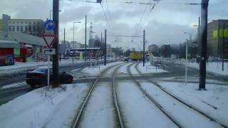 preview picture of video 'Straßenbahn Berlin. Mitfahrt M8 ab Allee der Kosmonauten'