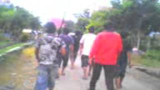 preview picture of video 'kerusuhan imandi vs tambun 2 mei 2012 kecamatan dumoga bolaang mongondow.3gp'