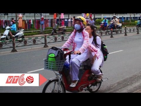 Đi xe đạp điện, xe máy điện phải đội nón bảo hiểm