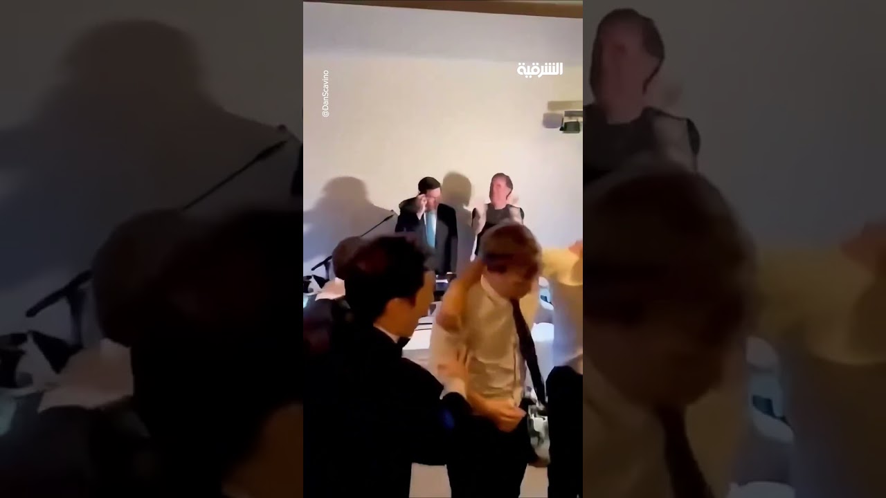 فيديو | وزير الخارجية الأميركي #ماركو_روبيو "ينسّق" الأغاني خلال حفل زفاف عائلي في مدينة #ميامي#الشرقية_نيوز
