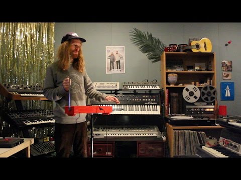 Hermigervill Plays Theremin vol. I – Le Cygne