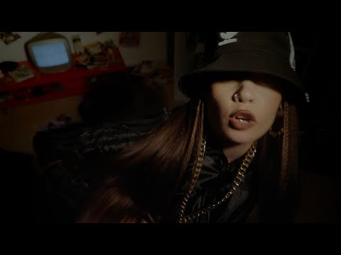 SANTA SALUT - QUEENS OF GROOVE