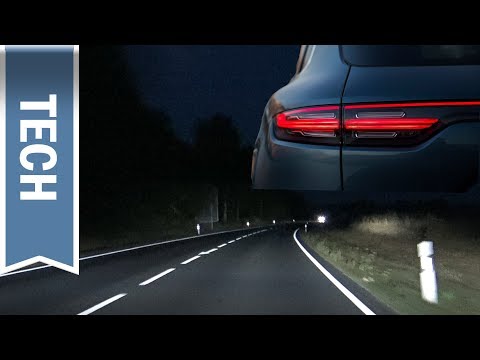 LED-Matrix Scheinwerfer im Porsche Cayenne: Nachtfahrt Porsche Dynamic Light System (PDLS+)