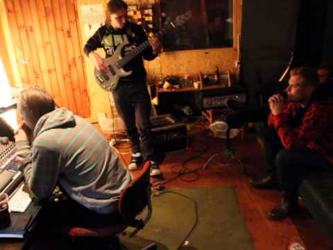 WAGARS RECORDING NEW SONG . MORE PUNK N GROOVE!