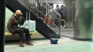 Man in North Station (Boston) singing Richard Marx (01.14.10)