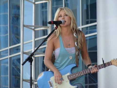 Whitney Duncan - Skinny Dippin' 2010 CMA Fest