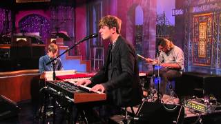 James Blake - &quot;Retrograde&quot; (Live on David Letterman, HD)