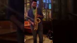 10MFAN ARTIST Jerry Espinoza killing it LIVE on his Showtime tenor sax mouthpiece!￼