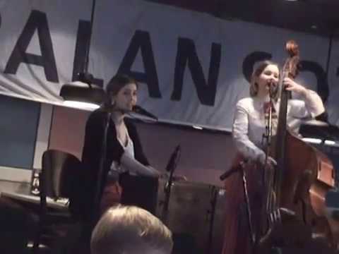 Mammantytöt! - Heippatirallaa saakeli