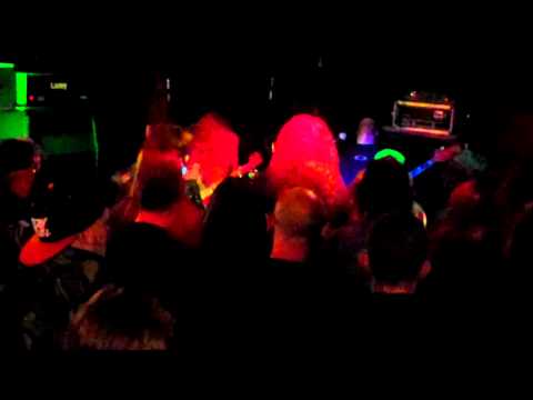 Slabdragger "Woe Betide" - Scruffy Murphy's, Birmingham, 10/11/2011