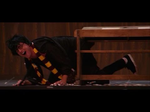 Harry Potter blesseert 'toverballen' in schuine sc - ALLES MAG OP ZONDAG