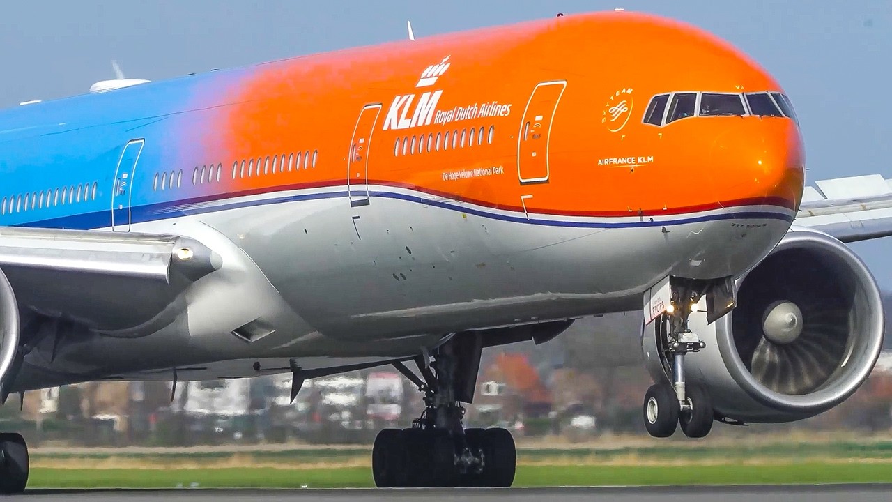 60 MINUTES PURE AVIATION - Aeroplane Landings & Departures - Orange B777, B747, A380 ... (4K)