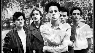 Love Song.    Simple Minds      Classic Lyrics to Sing Along!       Pics of the Band!