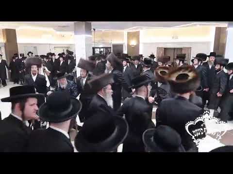Kretchnif Sighet Rebbe dances at the Lemberger Wedding