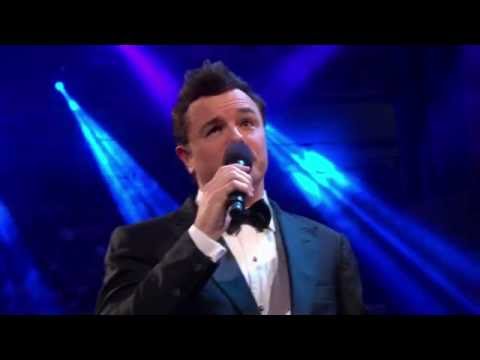 Seth MacFarlane singing Frank Sinatra at the Proms (w. John Wilson Orchestra)