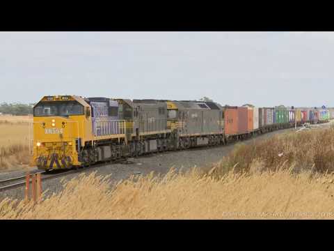 Broad Gauge Mildura / Merbein Fruit Flyer Containers - PoathTV Australian Trains & Railways