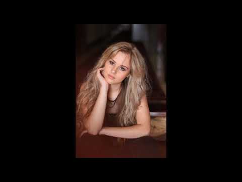 Ariana Grande Cover Touch it done by Layla Sky