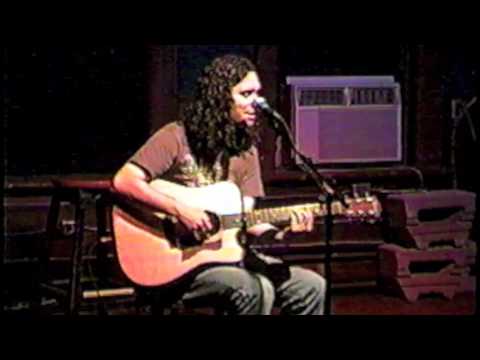 Allister Thompson (Canada psych-folk) Quiet Heart (live Go-Betweens cover)