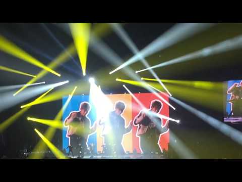 200226 SUPERM ( 슈퍼엠) LUCAS SOLO STAGE — BASS GO BOOM @ We Are the Future ‪AccorHotels Arena Paris