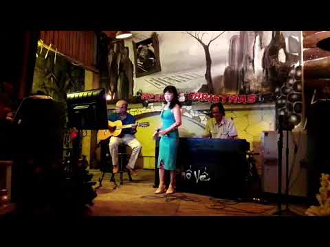 Thể hiện bởi Hoài Mỹ
