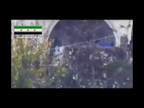 عملية تفجير أحد مقرات النظام من قبل فرقة أسود السنة في حي المنشية في مدينة درعا