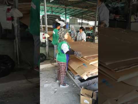 Exciter สำหรับผู้หญิงอัสตานา สีแดงปรากฏยกค้อนของ ธ อร์