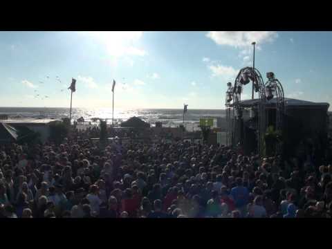 Jonas Steur vs Galen Behr playing Jonas Steur - Silent﻿ Waves @ Luminosity Beach Festival 2012 P2