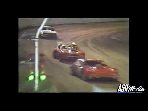 Super Sedans: Adrian Anderson and Jimmy Hopkinson Crash - Newcastle Motordrome [Classic]