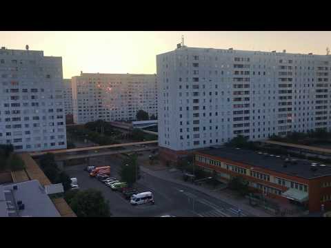 En sommarkväll i området Hagalund i Solna även kallad Båkulla/Bluehill