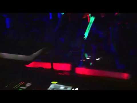 Xtreme Trips' DJ Camo dropping Smells Like Cannonball (Showtek vs Nirvana)- Club Aura, Bahamas