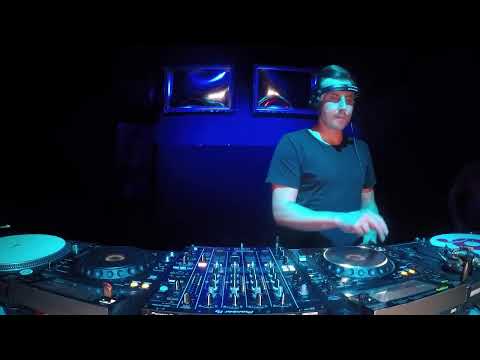 The Blue Oyster: Najki / 08.09 / 19 - 20