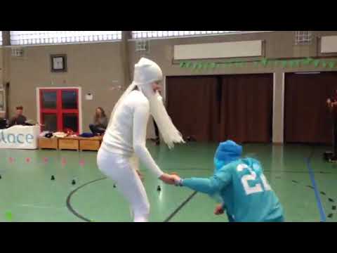 Freestyle slalom skating X-mas fun classic Berlin december 2017