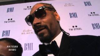 SNOOP DOGG LETS DAUGHTER  CORI B DO HER 'THANG'